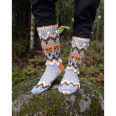 Kettujuttu-sukat ohje, FIN