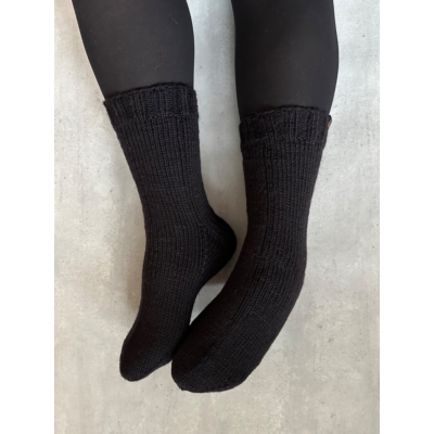 Hand Finnished perussukat - musta